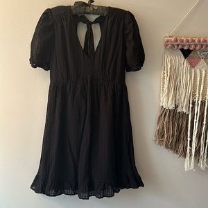 Short sleeve black dress